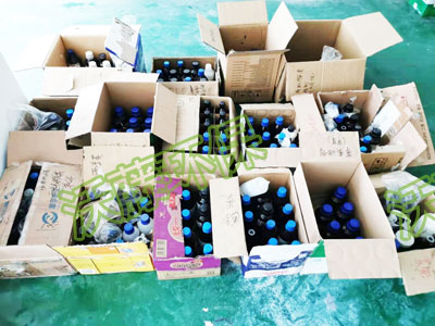 危廢打包分揀現(xiàn)場(chǎng)圖6